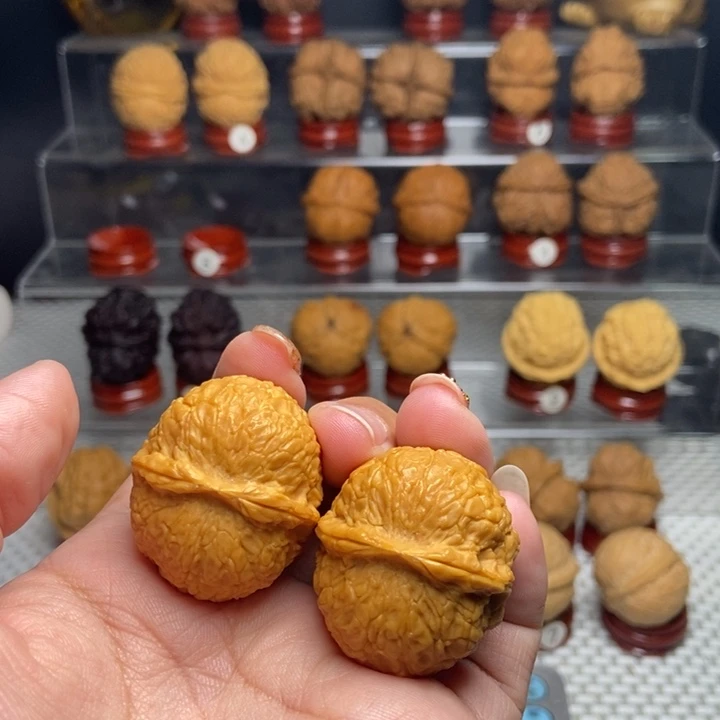 文玩核桃把件霸****）元宝蟾91