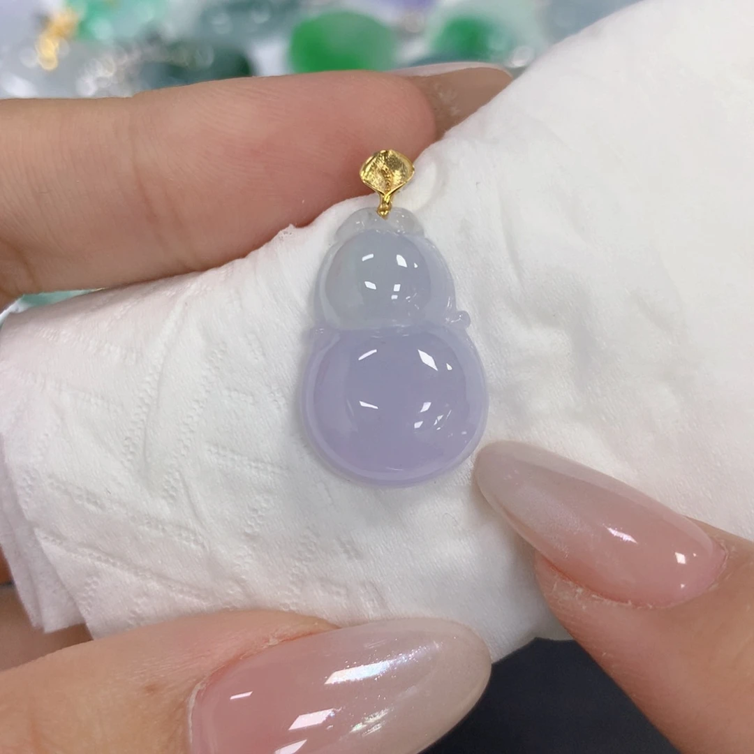 颈饰18K金镶嵌翡翠