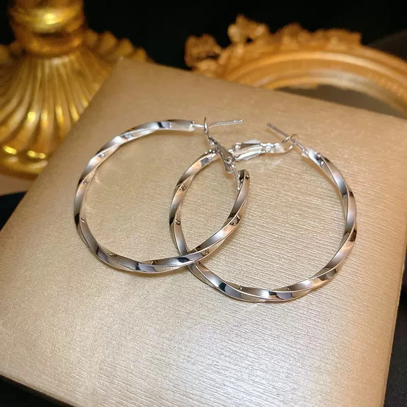 铜合金耳饰 个性耳饰配大衣的耳饰法式百搭白K日韩时尚耳环