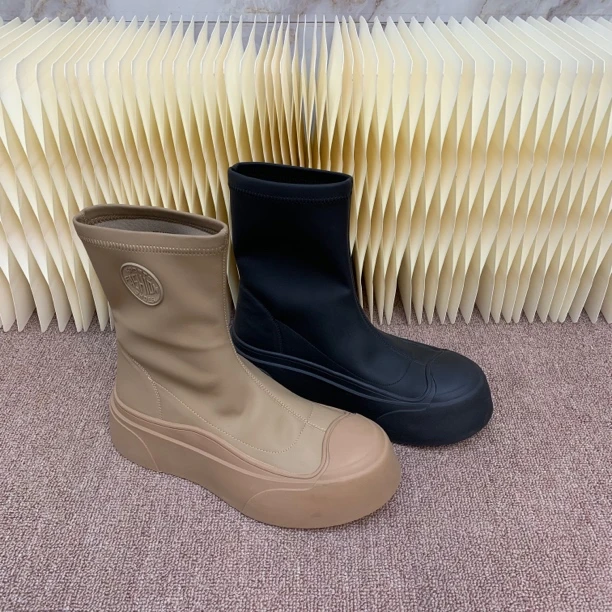 舒适经典百搭厚底休闲弹力短筒