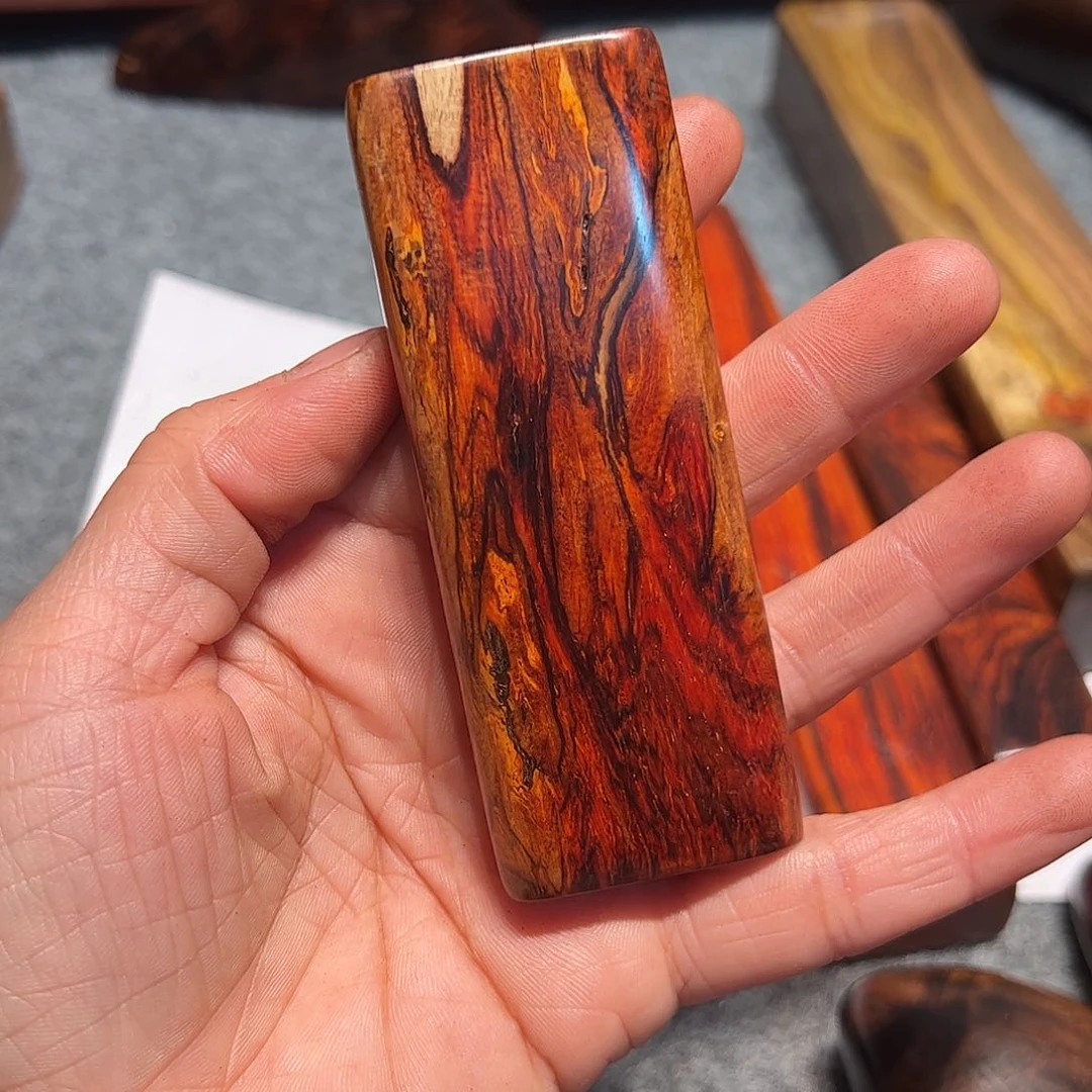 交趾黄檀（大红酸枝）风*者