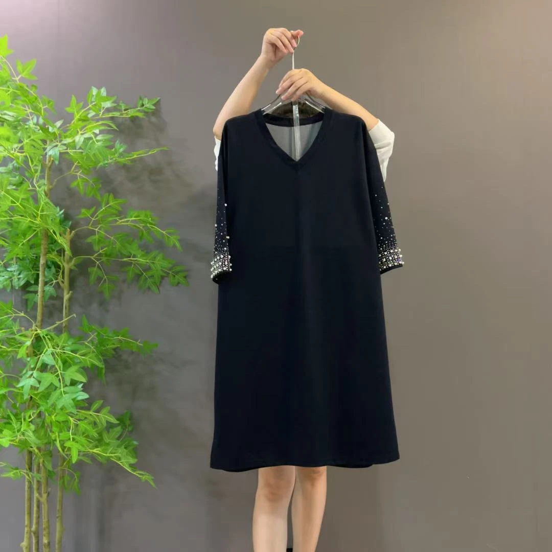 2871秋新款欧洲站高级感钉珠烫钻宽松中长款V领气质大码连衣裙