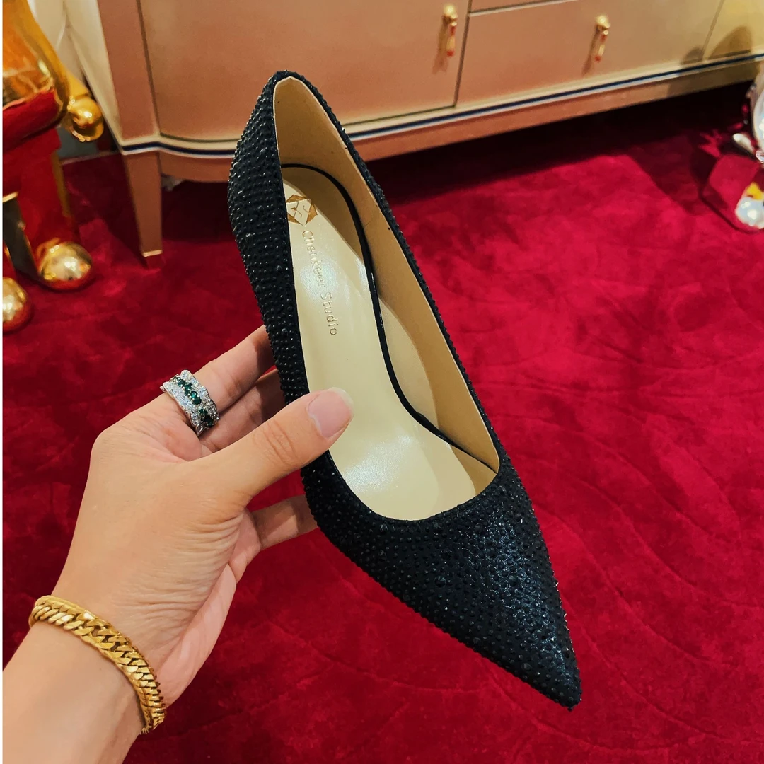 2025年尖头高级感高跟鞋轻奢细跟不累脚