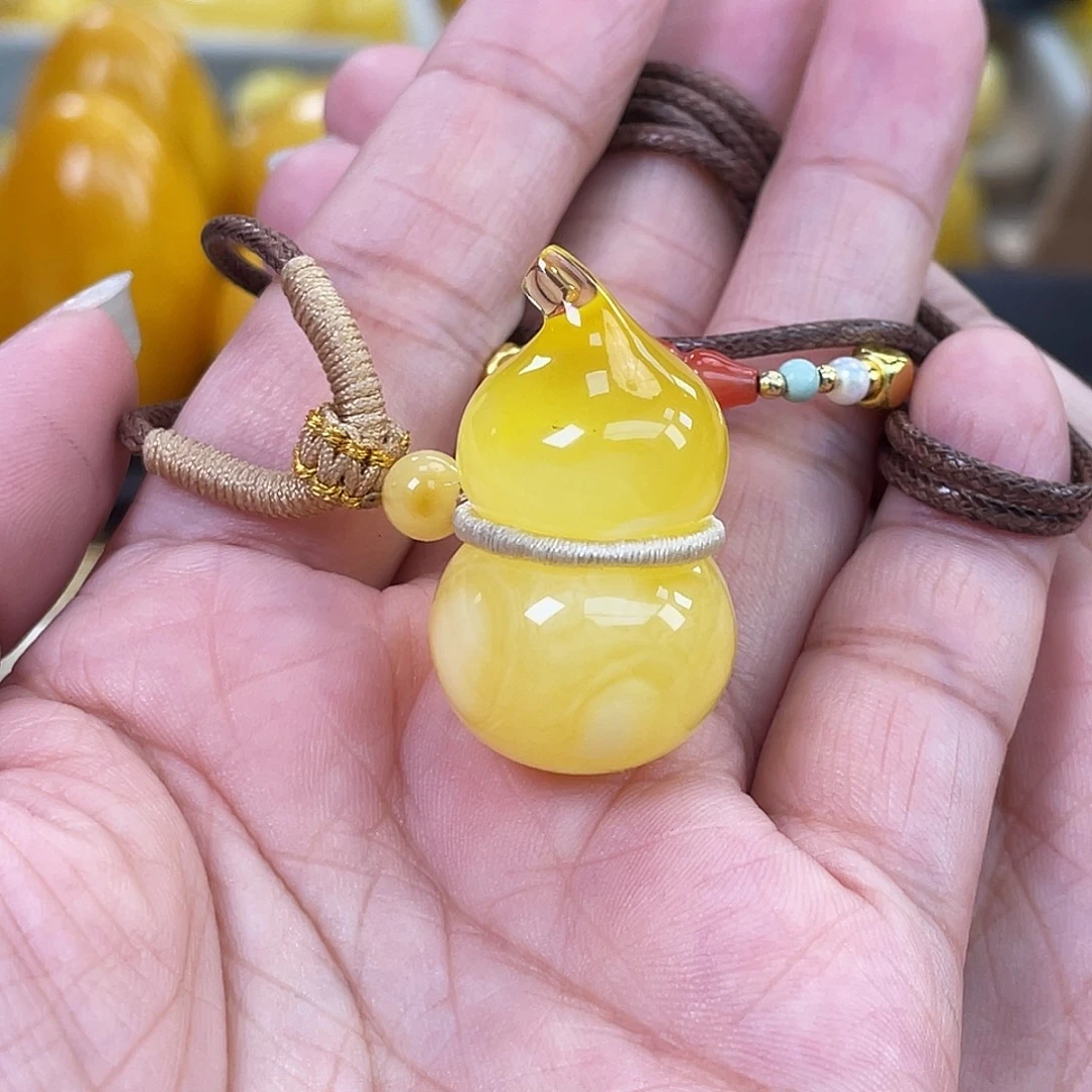 琥珀未镶嵌裸石微瑕h28