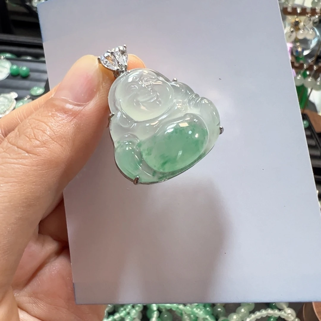 妮***）颈饰银S925镶嵌石英质玉