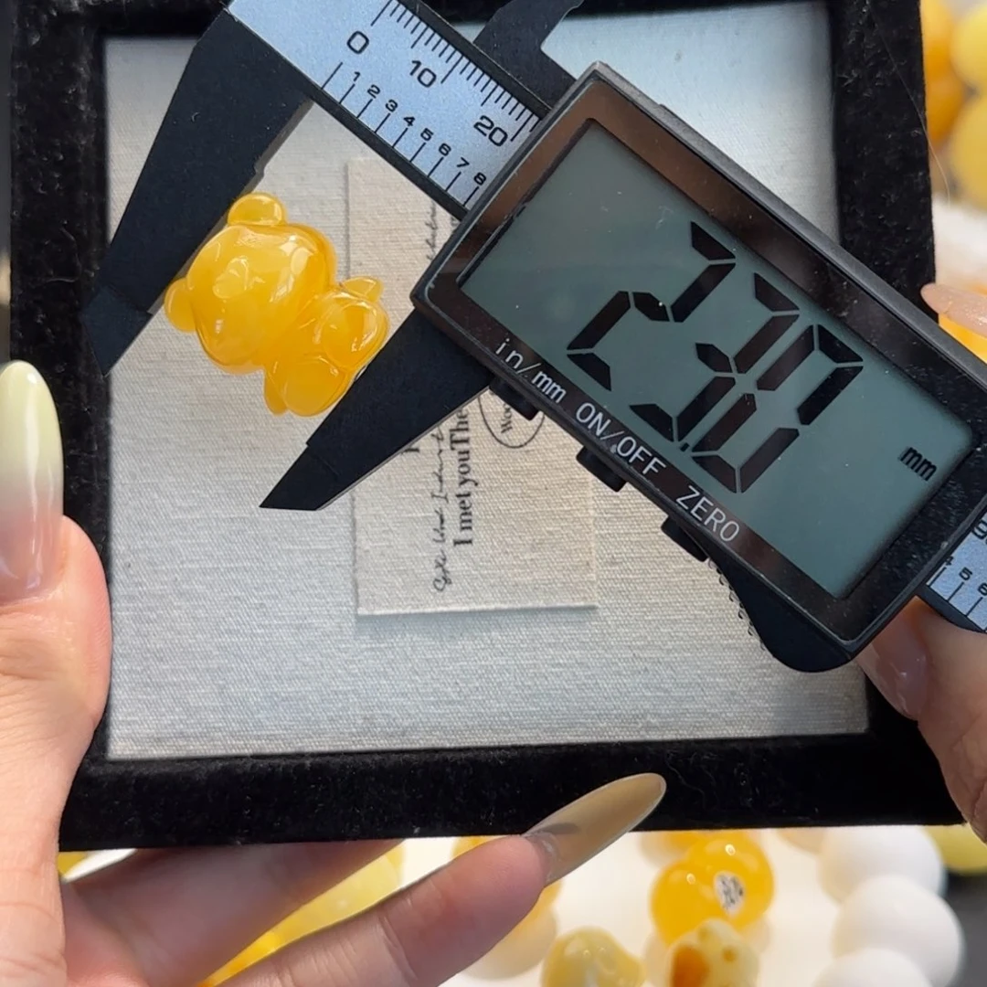 蜜蜡未镶嵌珠宝奇石