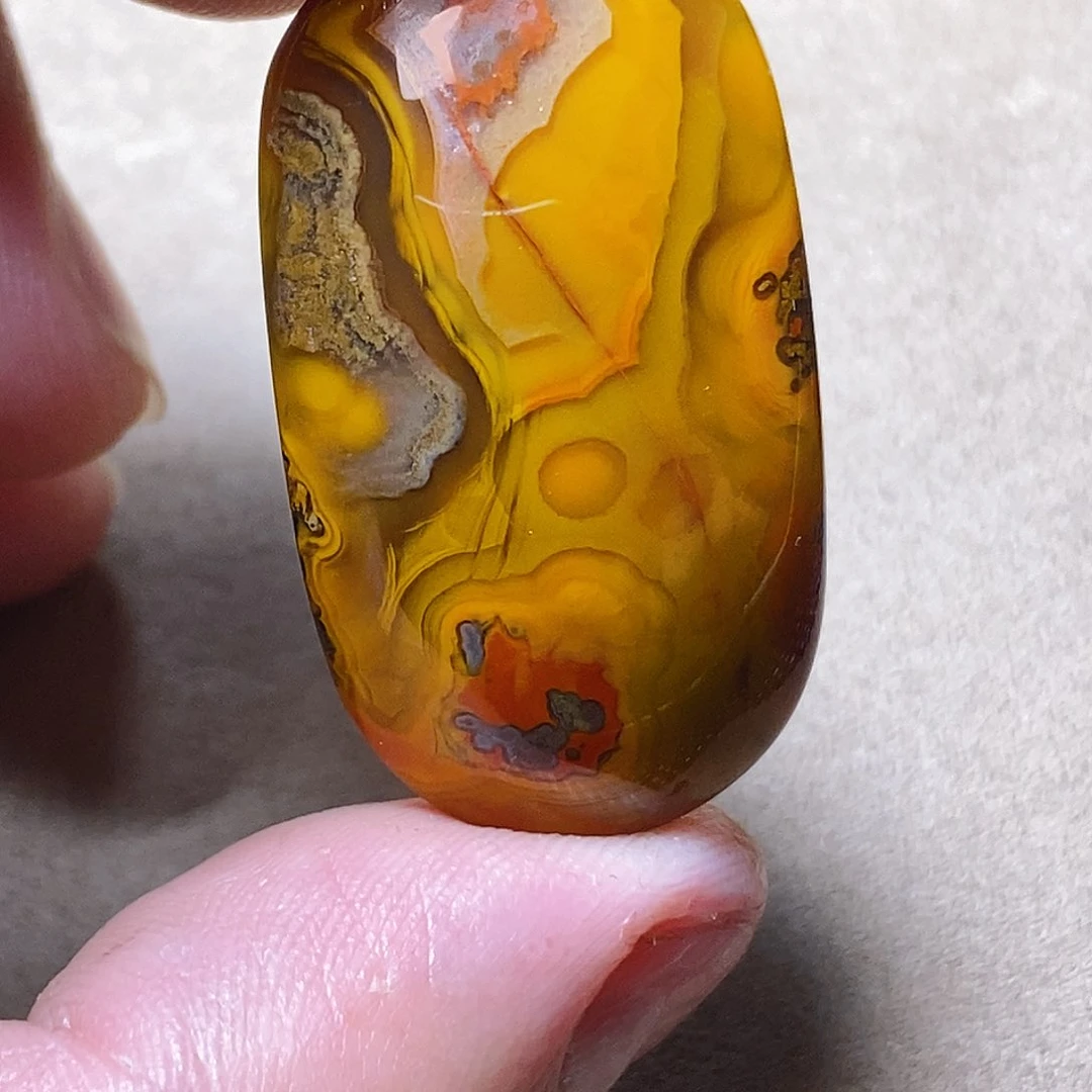 玛瑙/玉髓颈饰未镶嵌罗*爷