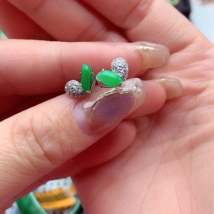 翡翠颈饰银S925镶嵌翡翠