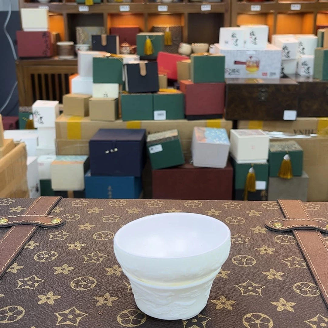 杯子哈哈哈哈哈哈啊哈哈