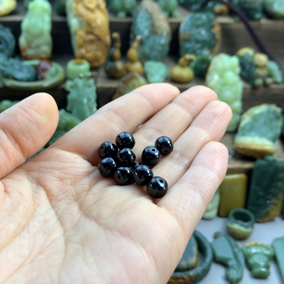 岫岩老玉（透闪石质玉）未镶嵌珠宝奇石逍**A