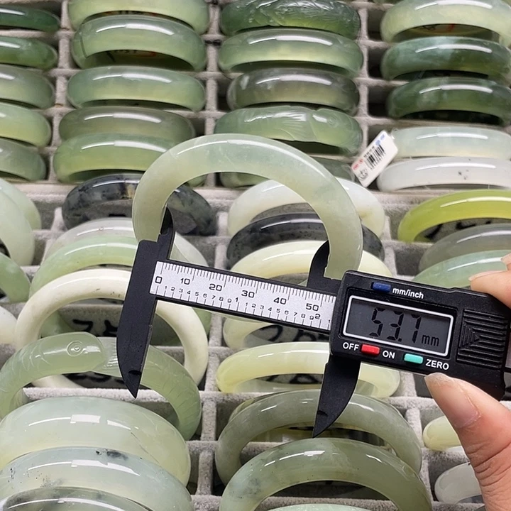 未镶嵌蛇纹石玉手镯275