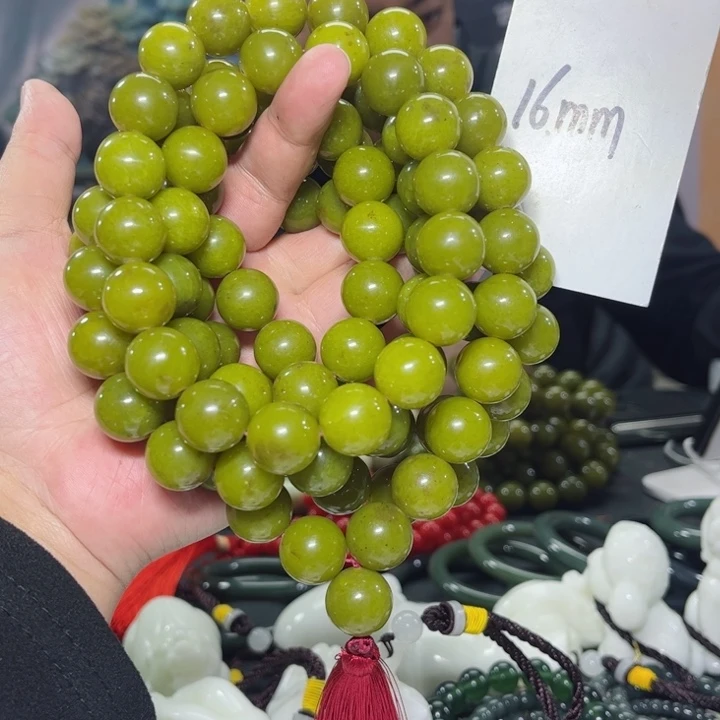 蛇纹石玉颈饰多样性发货未镶嵌