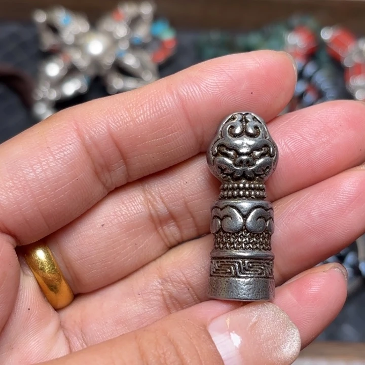 玻璃颈饰藏传喜马拉雅