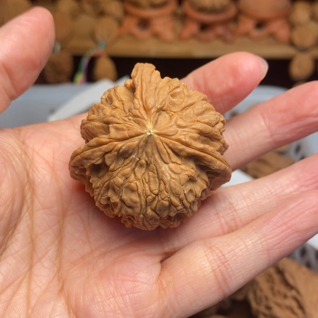 杨***韩把件文玩核桃文玩