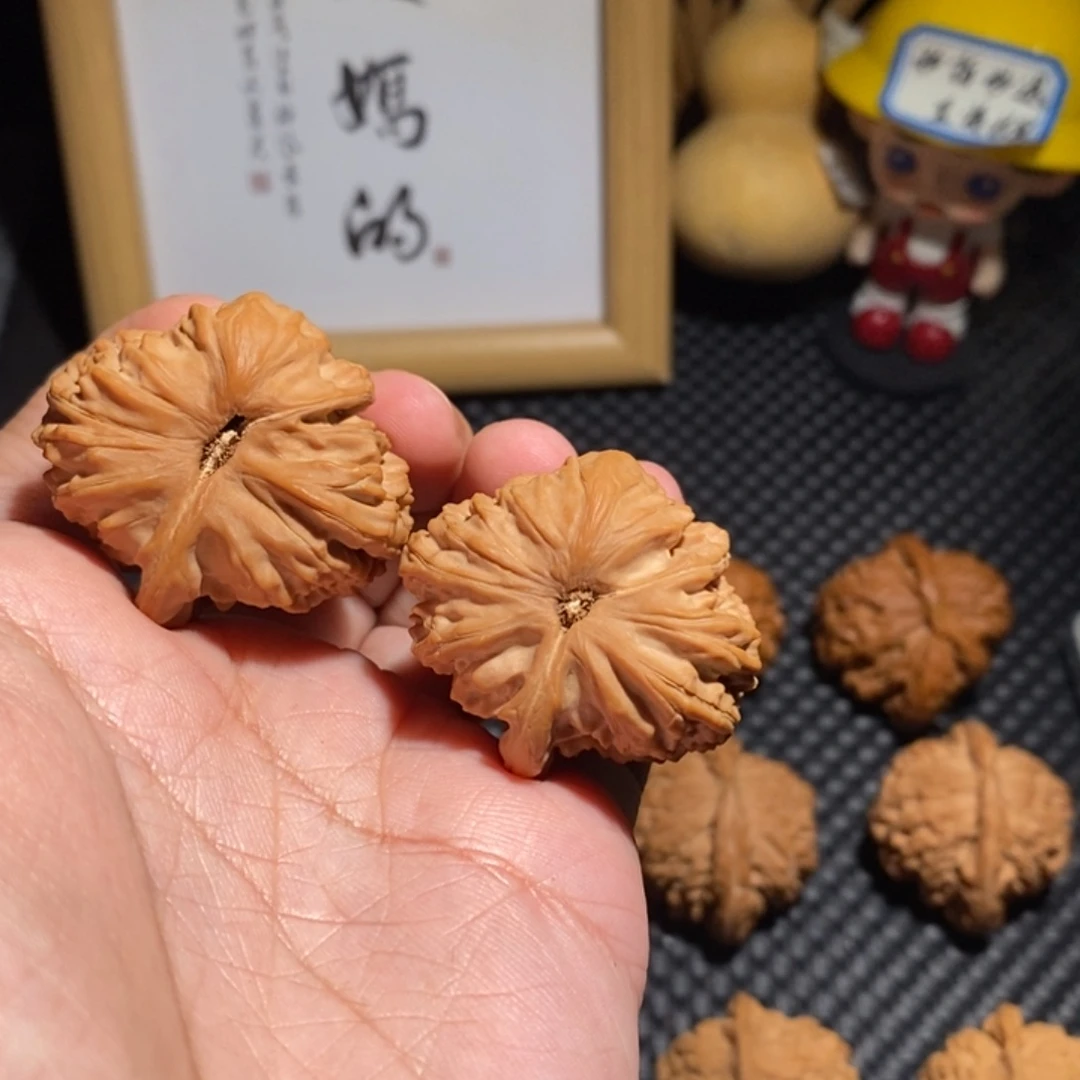 文玩核桃把件?犀牛角