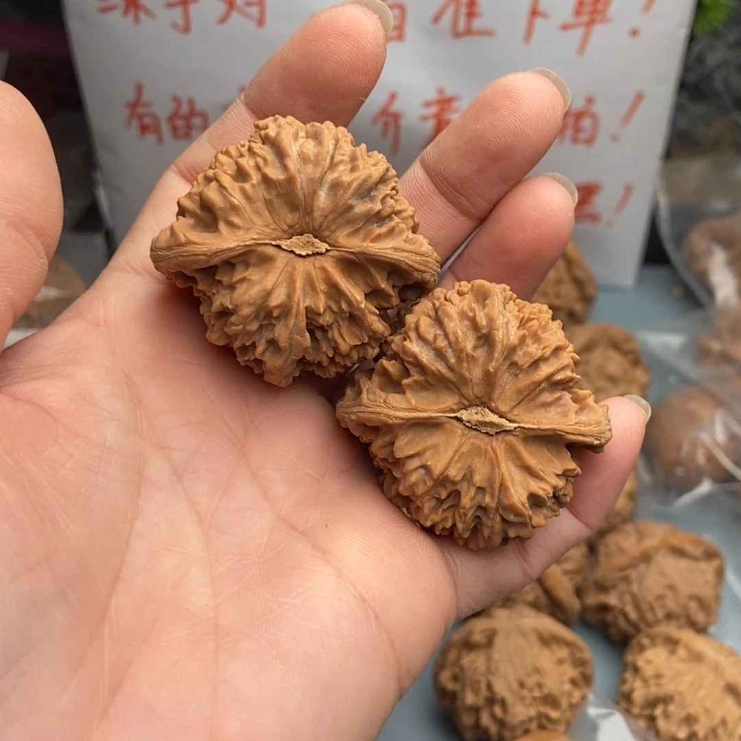 文玩核桃把件莫*满天星33