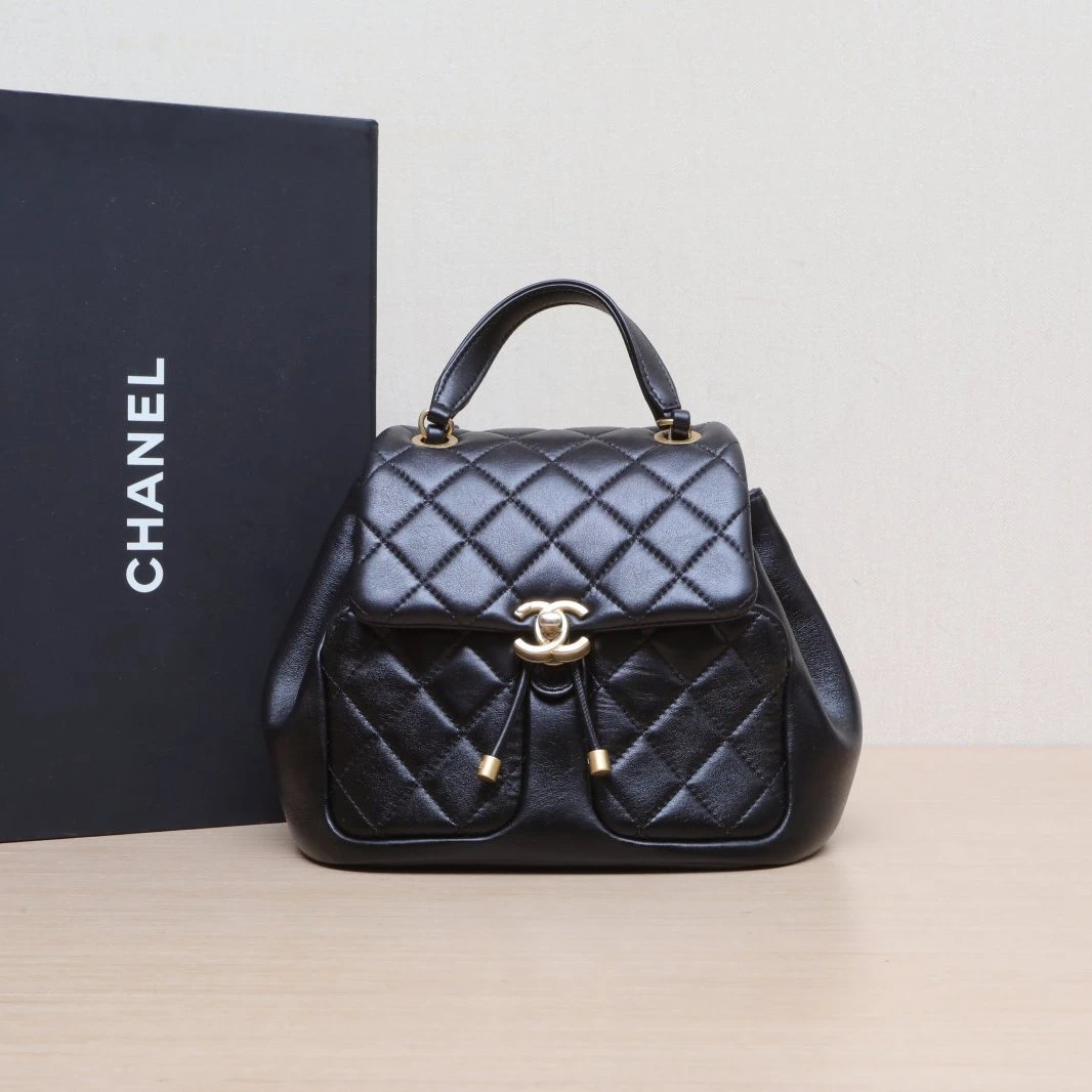 99新 Chanel/香奈儿 花花 黑色 芯片开 金扣 23k 隐藏款 双肩包