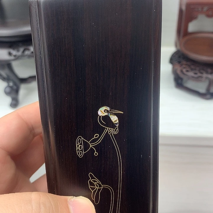 藤类紫光檀正方笔筒