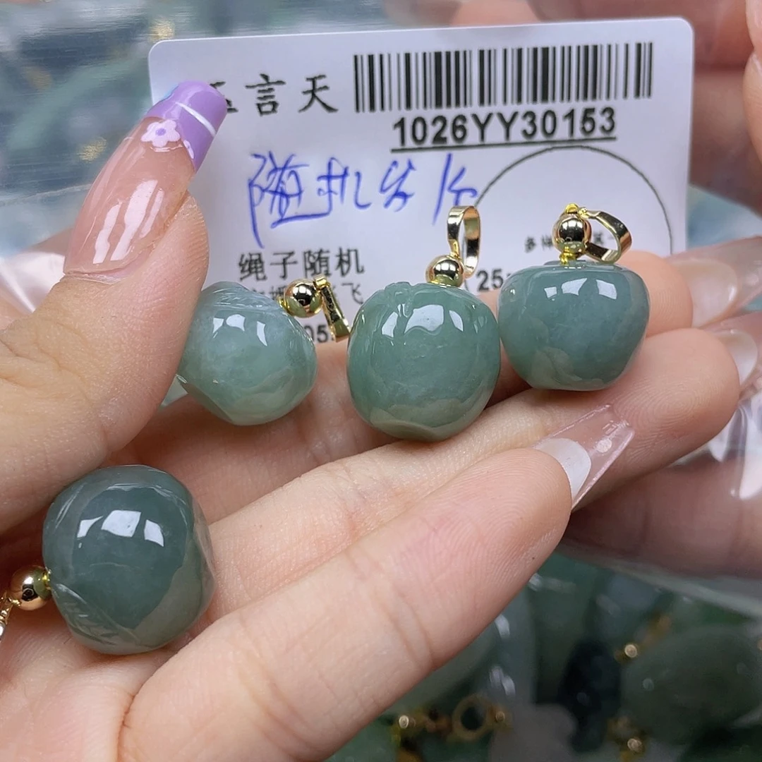 翡翠未镶嵌吊坠(不含链)多样性发其一