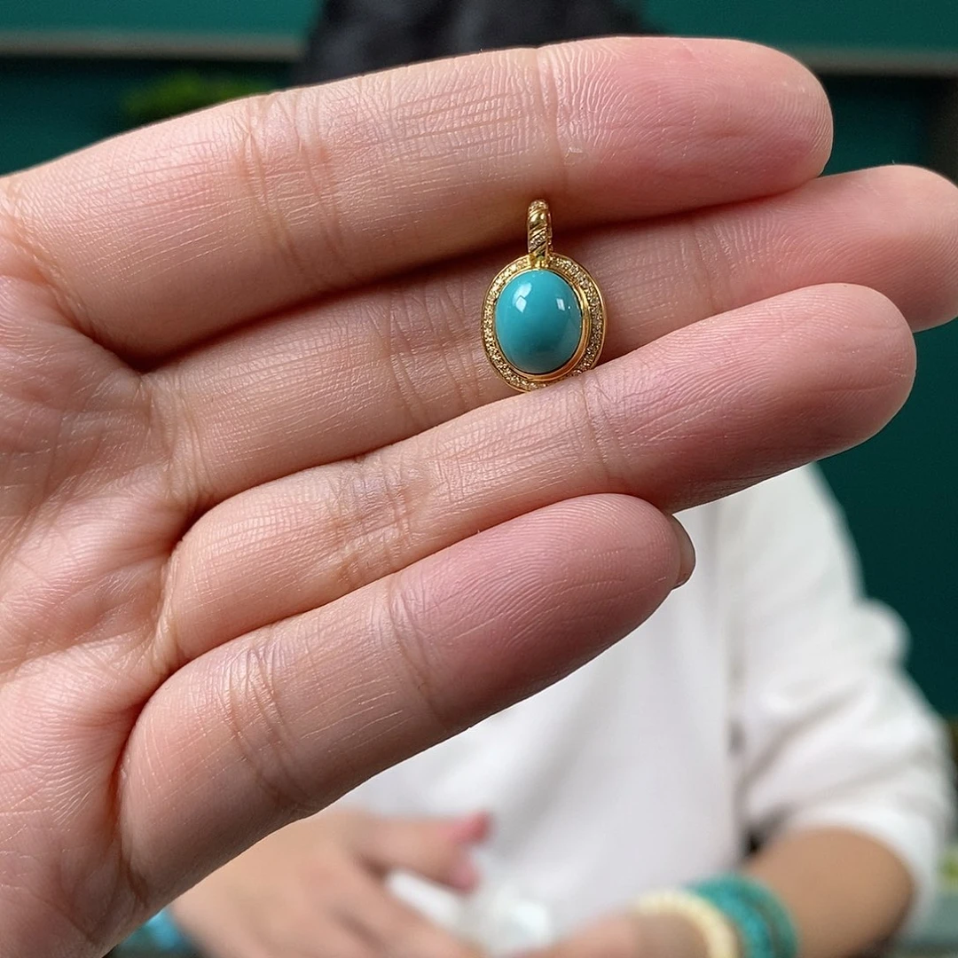 绿松石18K金镶嵌挂件