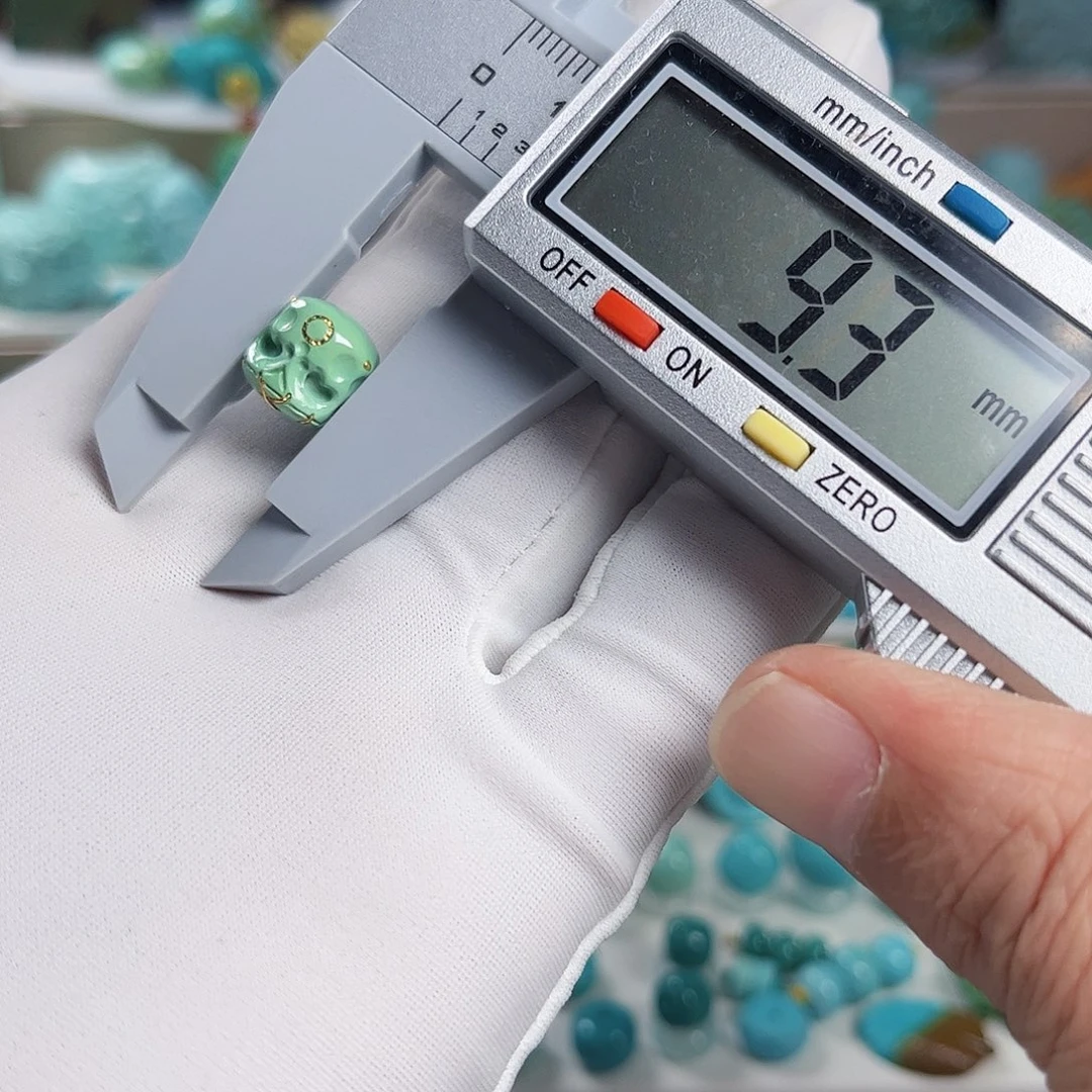 未镶嵌绿松石珠宝奇石