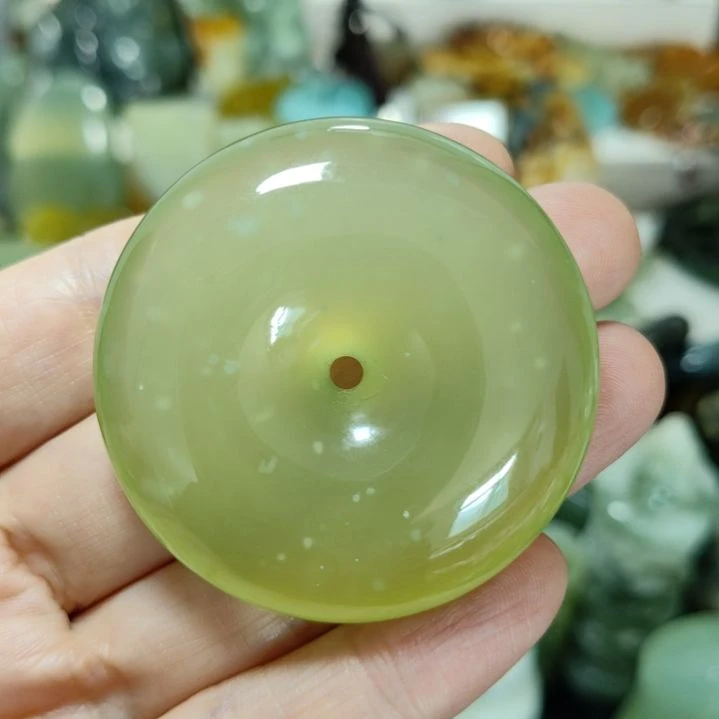 岫玉未镶嵌平安扣