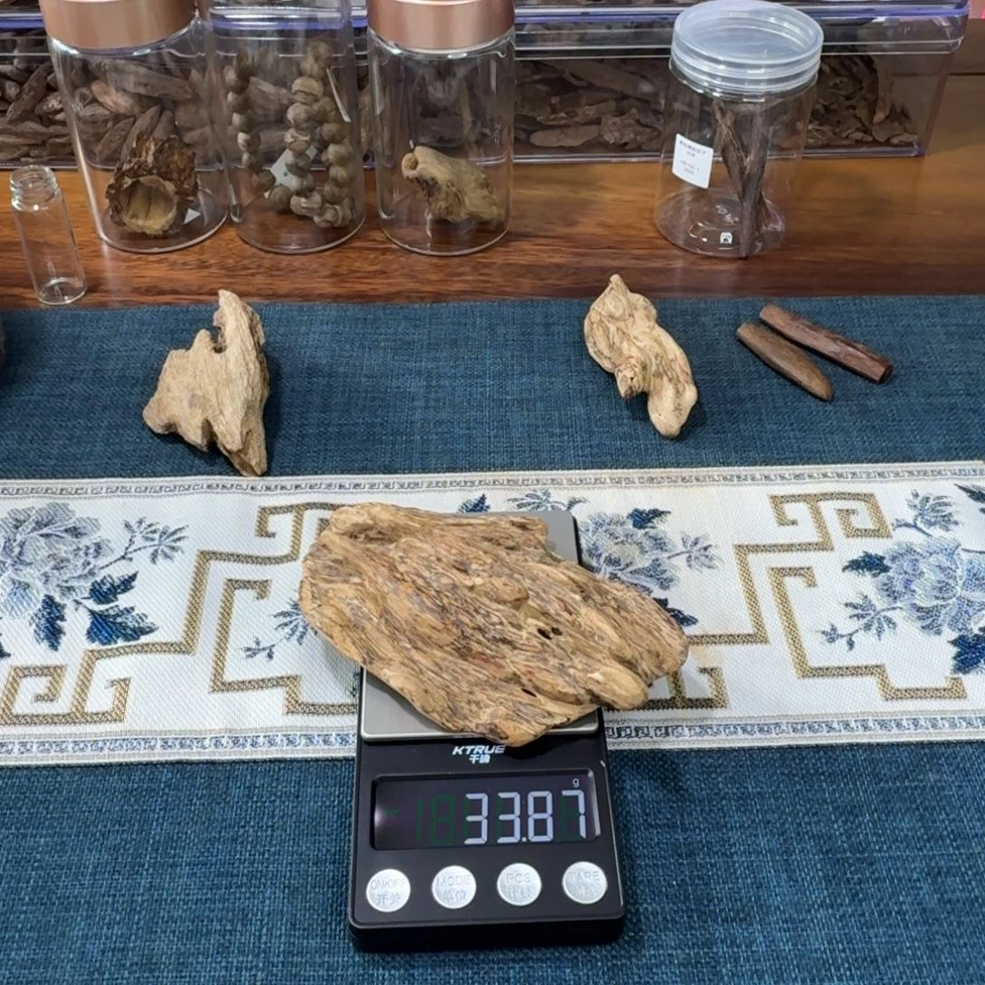谁***锋沉香菩萨虎斑棋料子