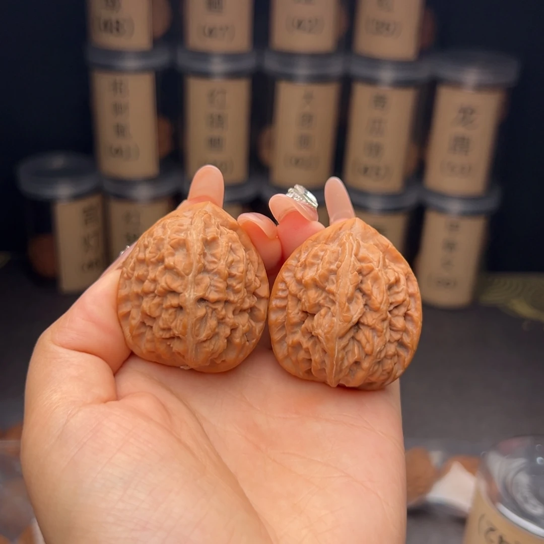榴***宜文玩核桃吊坠红锦鲤