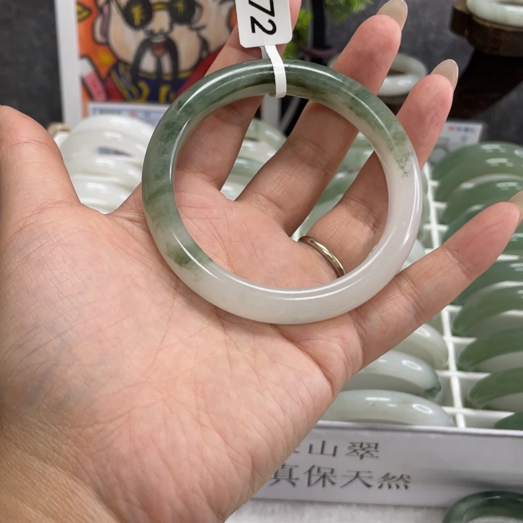 石英质玉未镶嵌手镯0372