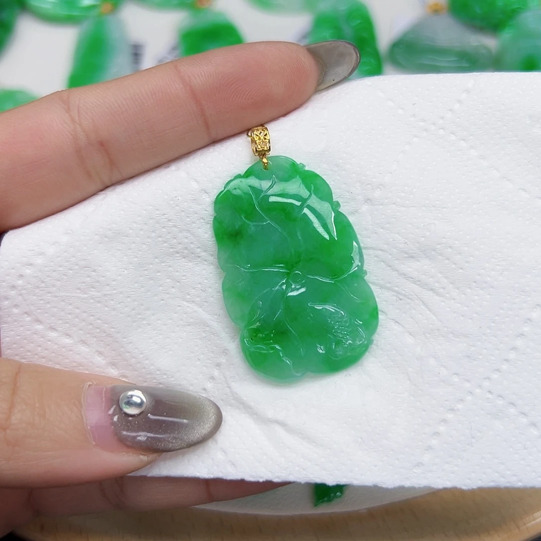 翡翠颈饰18K金镶嵌天然Ａ货翡翠