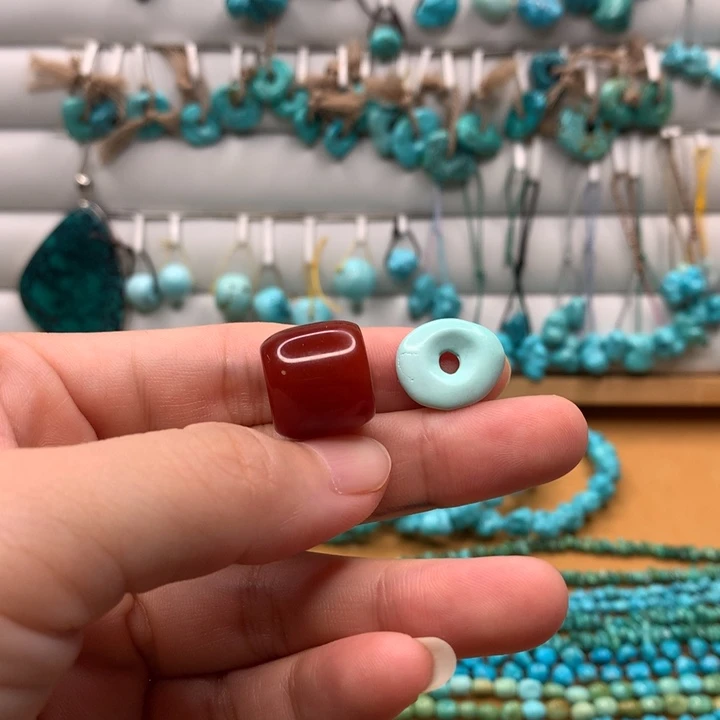 玛瑙/玉髓原矿未镶嵌家**饰