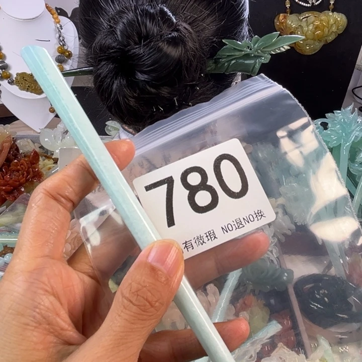 未镶嵌岫玉发饰就****呆