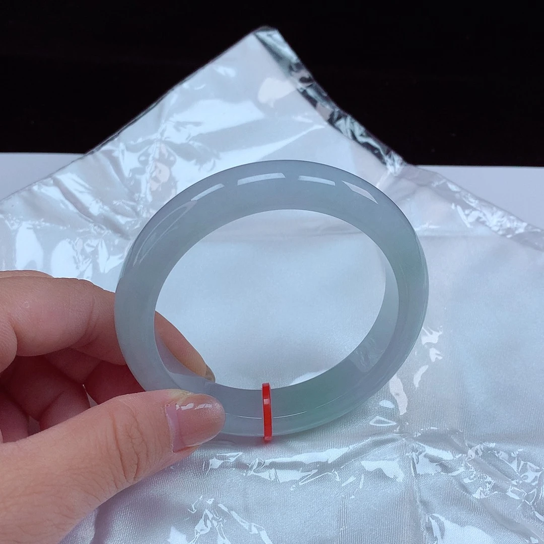 翡翠手镯未镶嵌圈口58