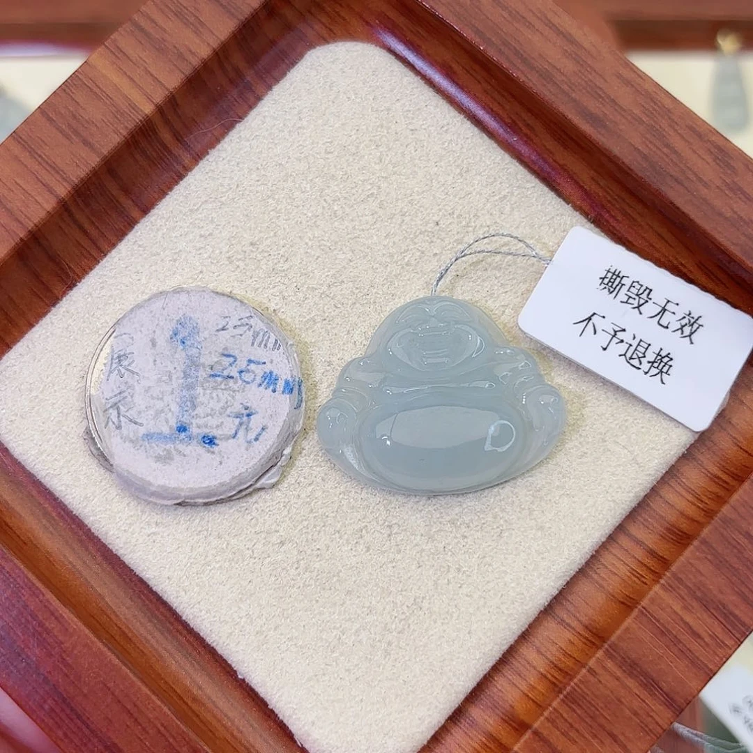 翡翠未镶嵌颈饰可*佛公