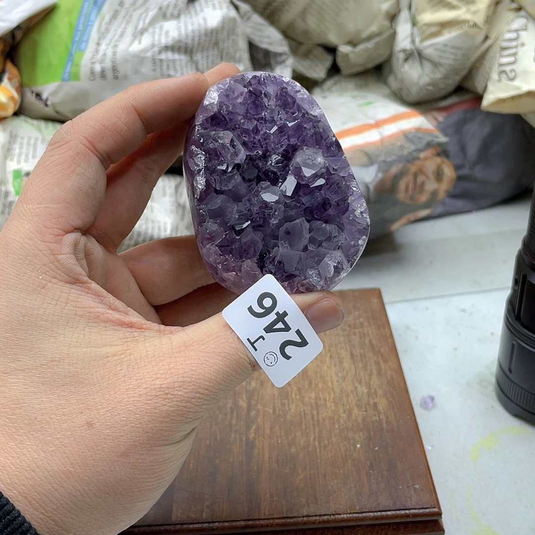紫晶大型摆件（非配饰）未镶嵌