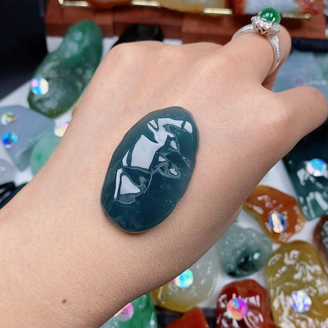 有***所翡翠未镶嵌吊坠(不含链)
