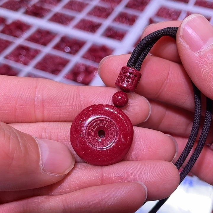 天然辰砂紫金砂小回纹扣吊坠
