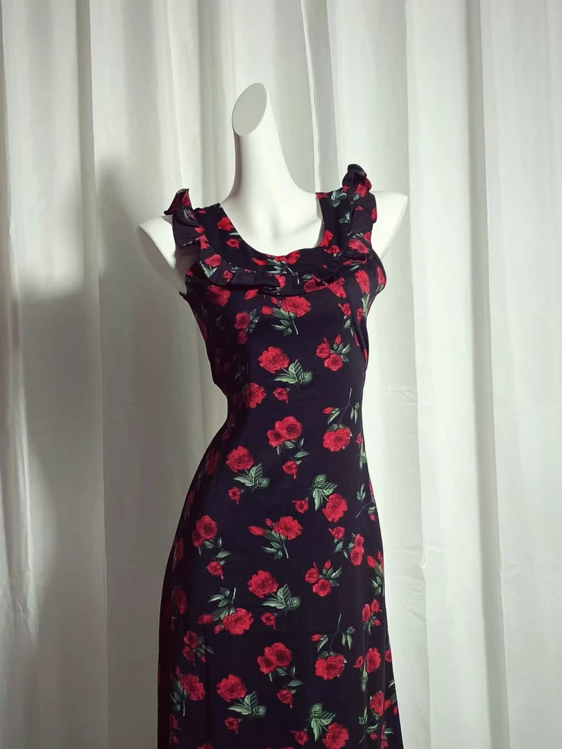 显瘦国风黑色夏季吊带碎花红色复古无袖连衣裙女款吊带连衣裙