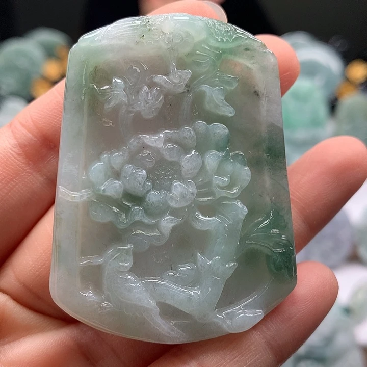 翡翠未镶嵌颈饰花开富贵多彩颜色福利