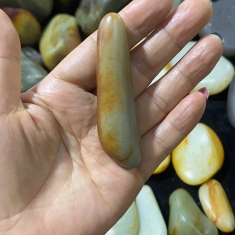 遇****和田玉（糖玉）未镶嵌车挂