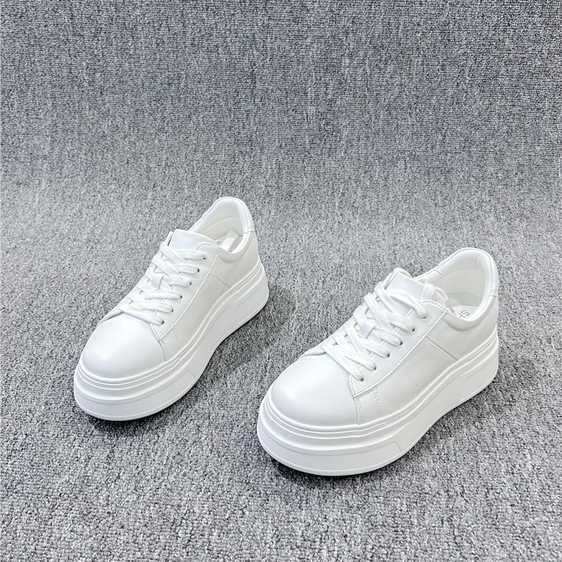 增高厚底小白鞋欧洲站真皮女鞋2025春新款显瘦圆头系带休闲板鞋女