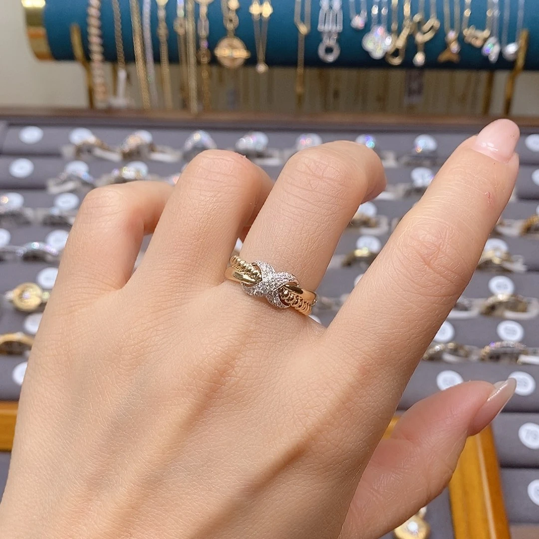 18K金镶嵌戒指钻石天然钻石