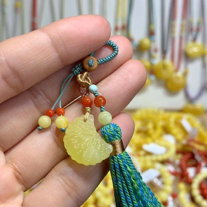 蜜蜡未镶嵌裸石配饰