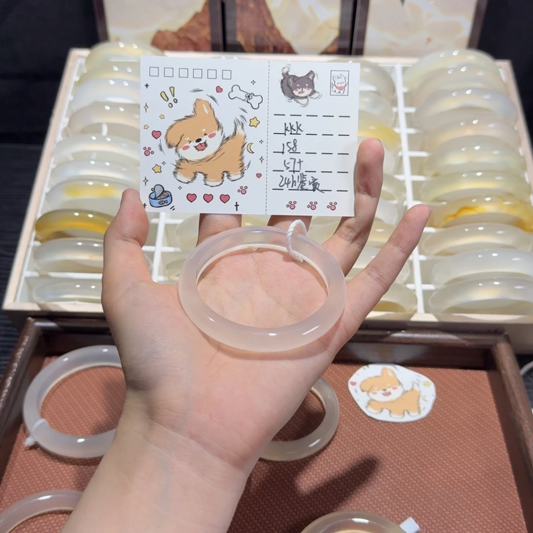 k***o玛瑙/玉髓未镶嵌手镯