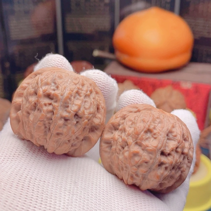 文玩核桃吊坠39血麒麟狮子头