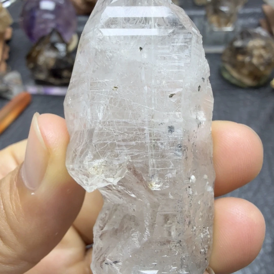 石材喜马拉雅穿发晶