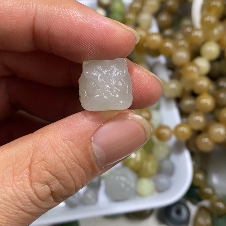 星***糖和田玉（糖玉）未镶嵌车挂