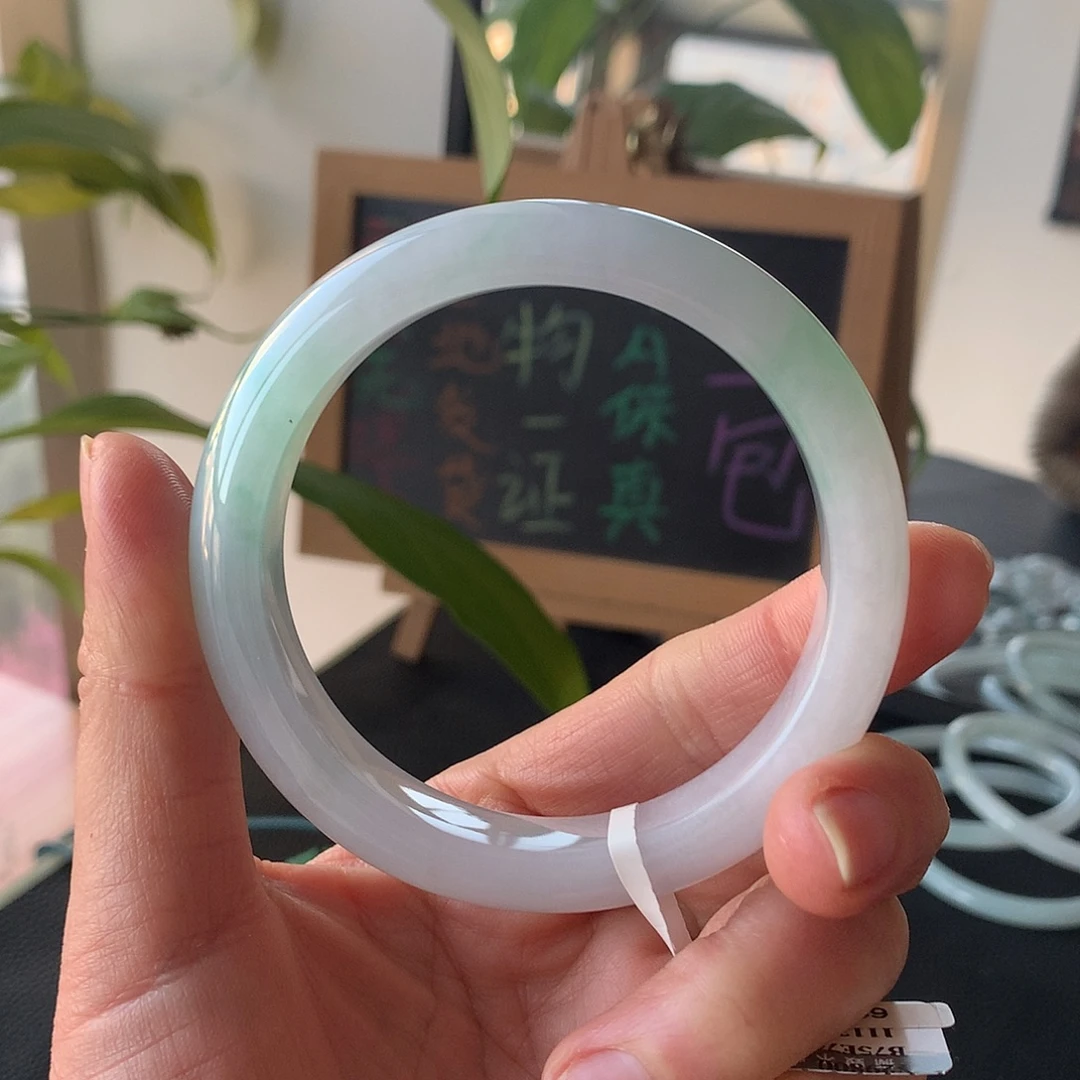 翡翠未镶嵌手镯天然翡翠手镯