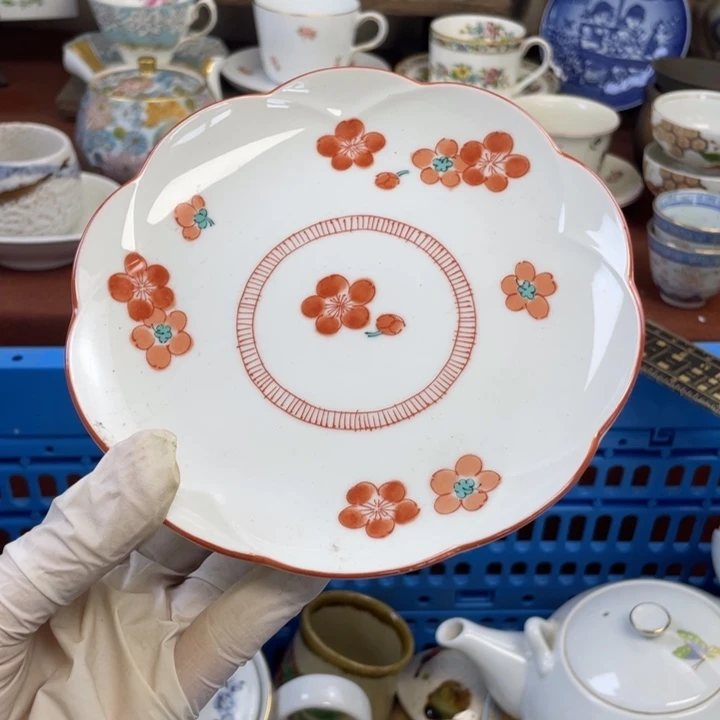 他家瓷器真美…开播了