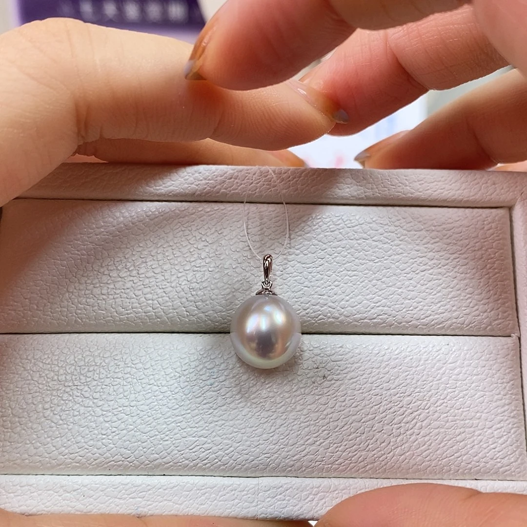 吊坠(不含链)海水珍珠18K金镶嵌10.9m银光澳白吊坠（维纳斯品质）